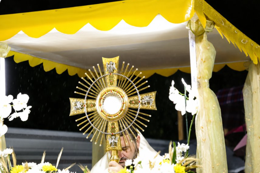 Fé e devoção tomam as ruas: Corpus Christi terá missas, procissão e gesto solidário em Camaçari